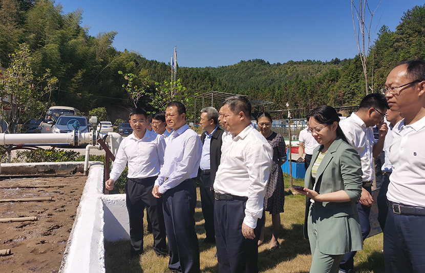 贛州市市委副書記、市長李克堅一行蒞臨挺進環(huán)保定南上下營稀土尾水處理站調(diào)研督導(dǎo)